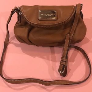 Marc Jacobs leather crossbody British tan